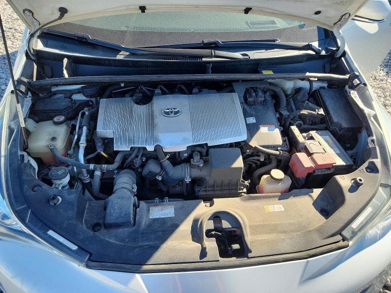 2017 TOYOTA PRIUS THREE 11