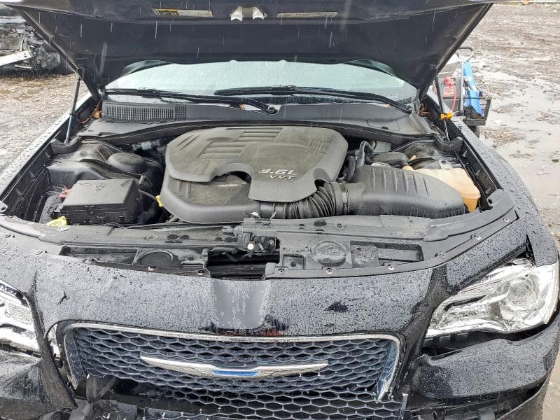 2017 CHRYSLER 300 LIMITED 11