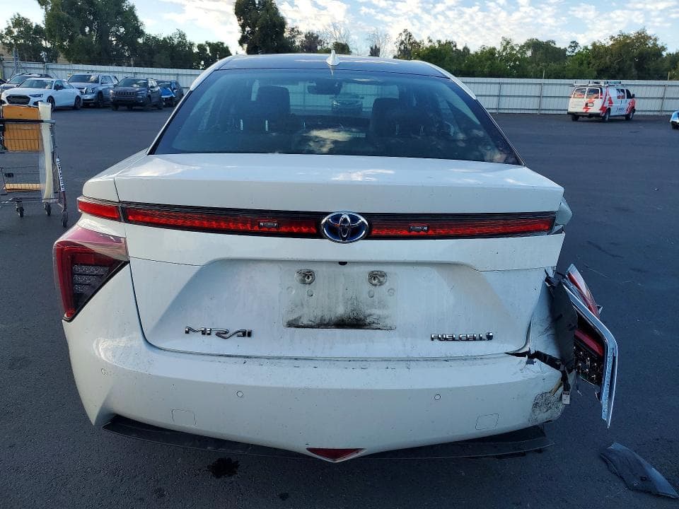 2020 TOYOTA MIRAI BASE 6