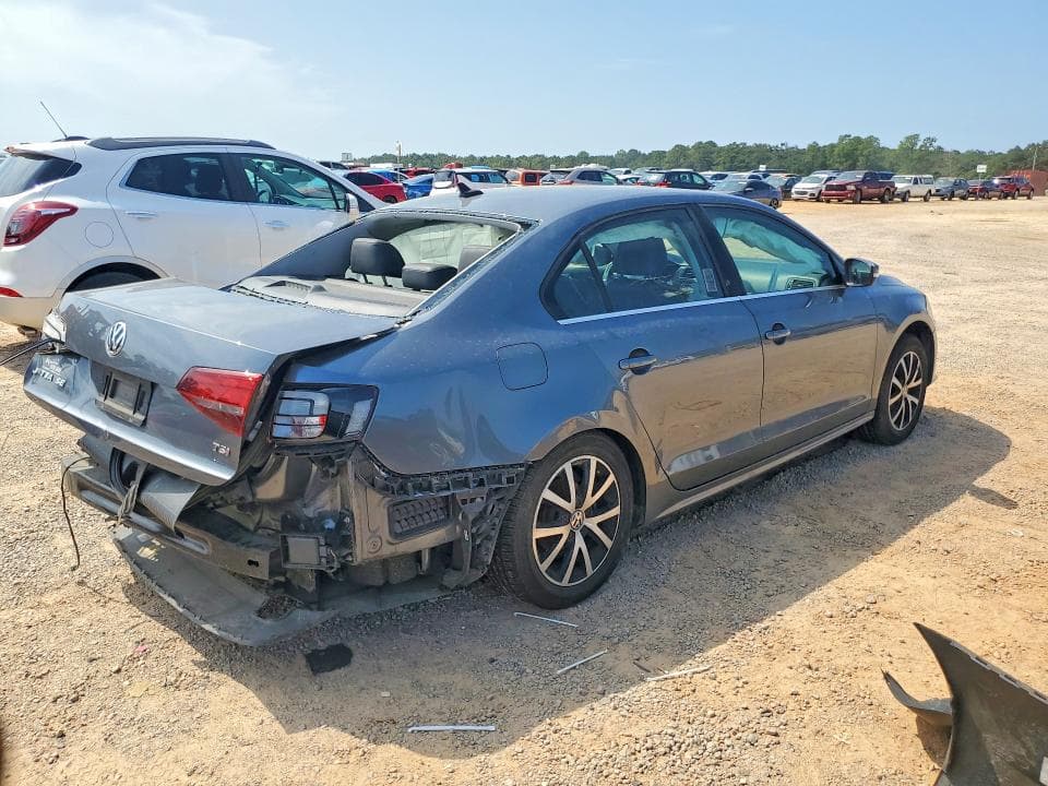 2017 VOLKSWAGEN JETTA SE 3