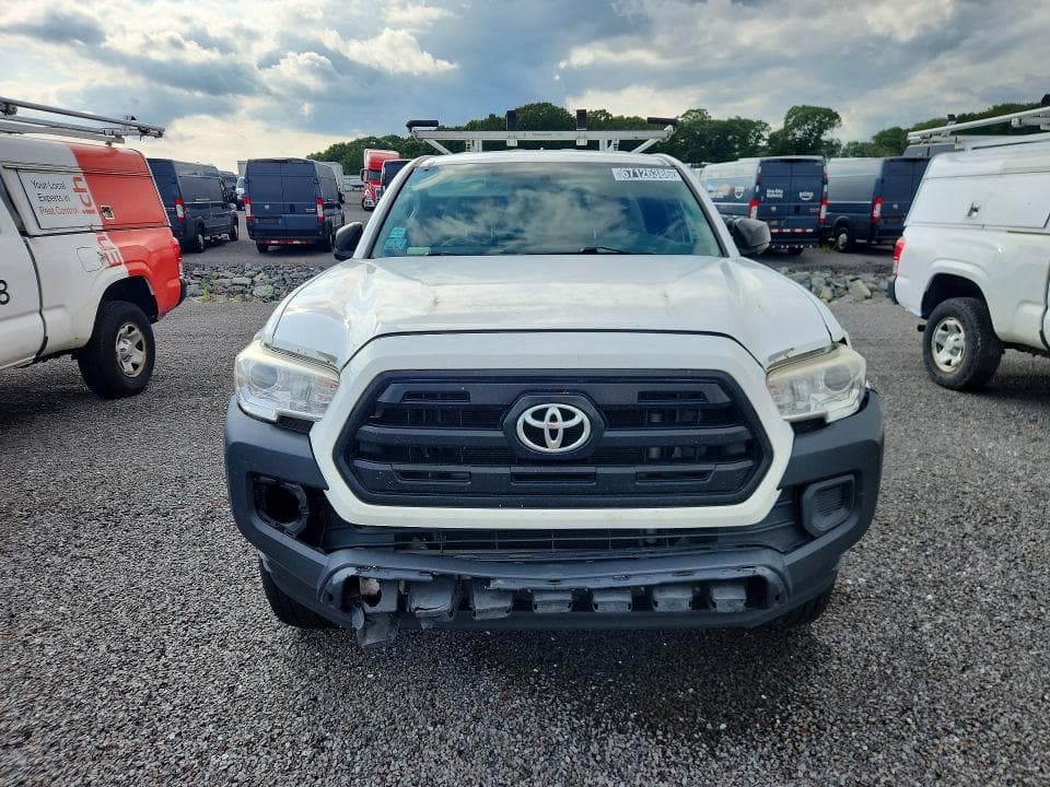 2017 TOYOTA TACOMA SR 5