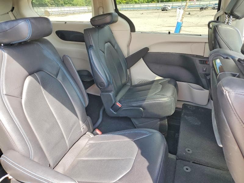 2021 CHRYSLER PACIFICA TOURING L 11