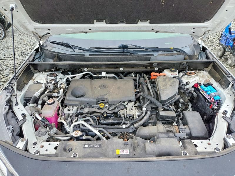 2021 TOYOTA RAV4 PRIME SE 12