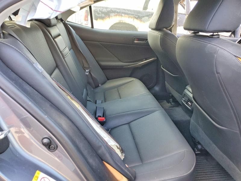 2018 LEXUS IS 300 10