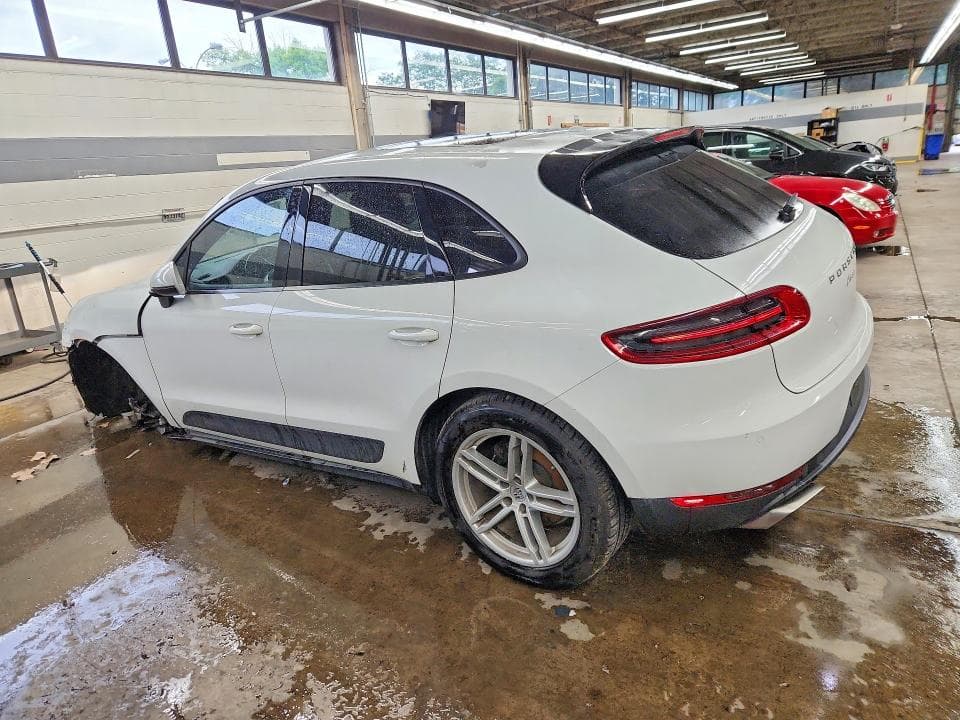 2018 PORSCHE MACAN 2