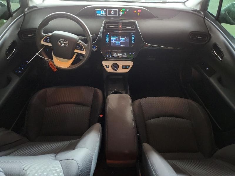 2017 TOYOTA PRIUS TWO 8