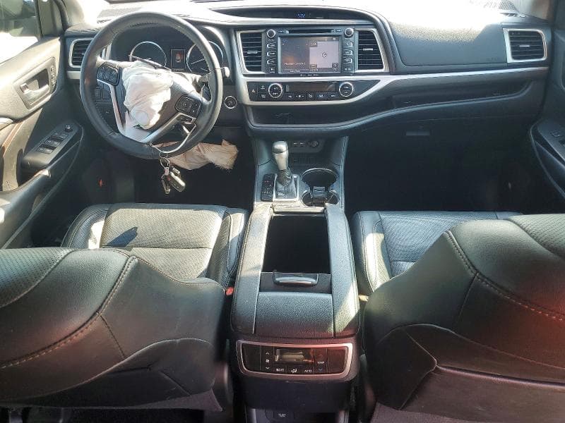 2019 TOYOTA HIGHLANDER LIMITED 8