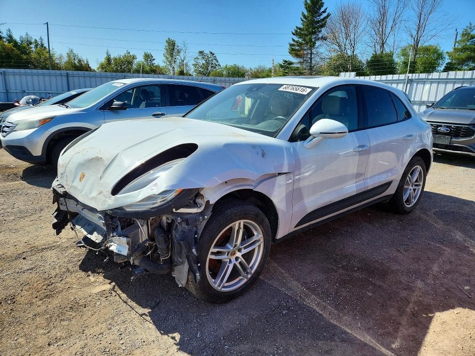 2022 PORSCHE MACAN - 1