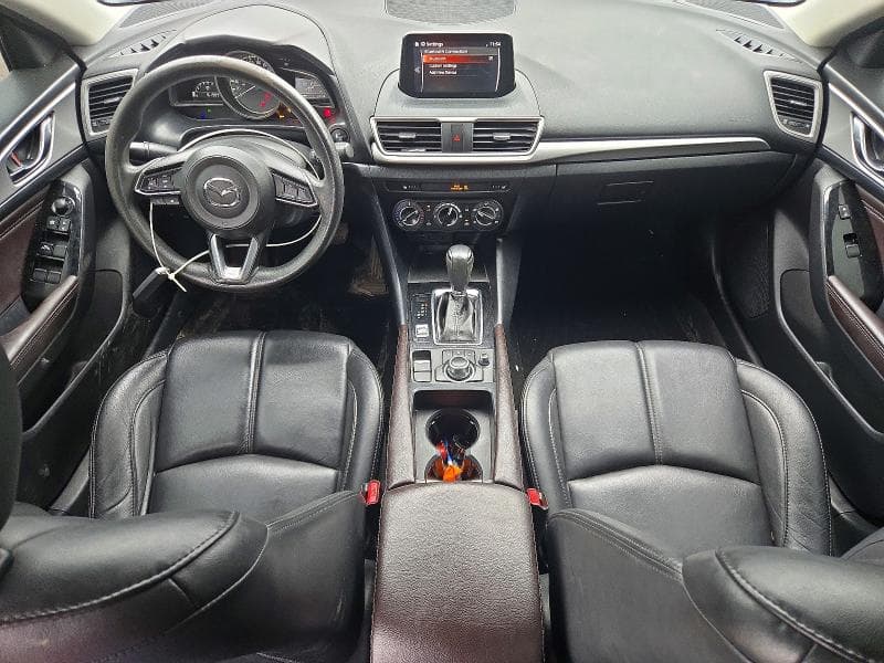 2018 MAZDA 3 SE 8