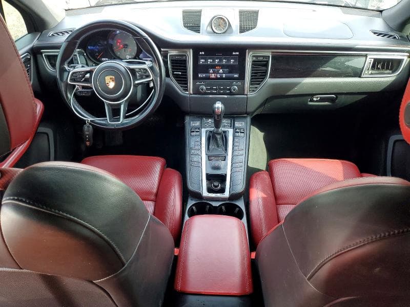 2018 PORSCHE MACAN S 8