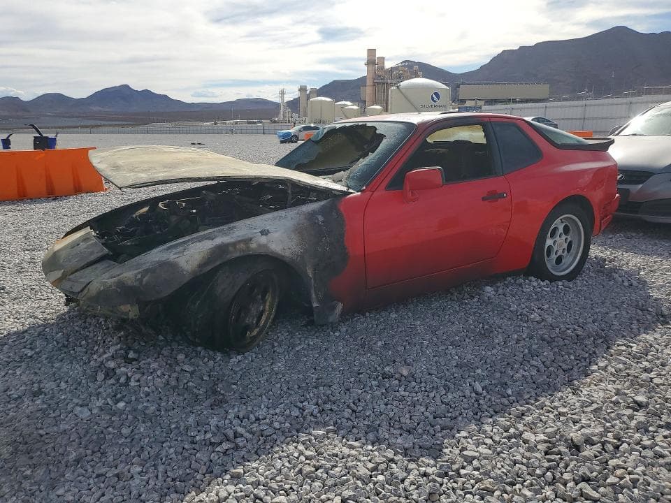 1986 PORSCHE 944 TURBO
