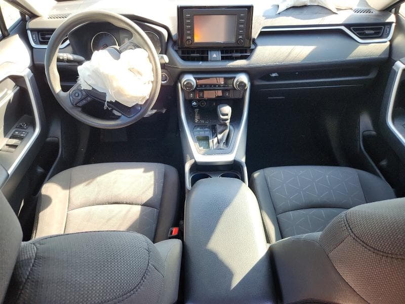 2019 TOYOTA RAV4 XLE 8