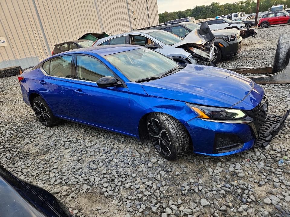 2025 NISSAN ALTIMA SR 4