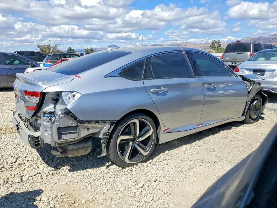 2018 HONDA ACCORD SPORT 3