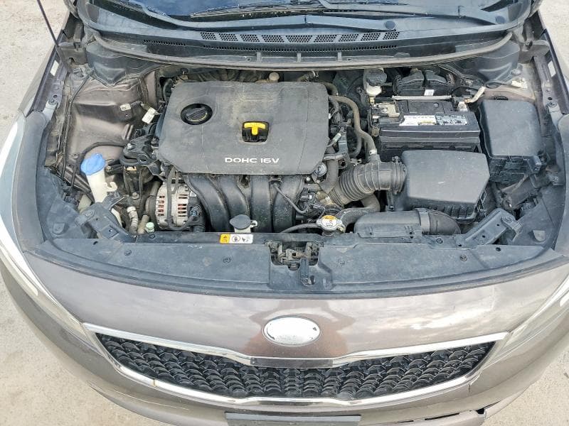 2017 KIA FORTE LX 11