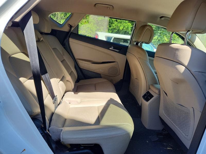 2017 HYUNDAI TUCSON SE PLUS 11