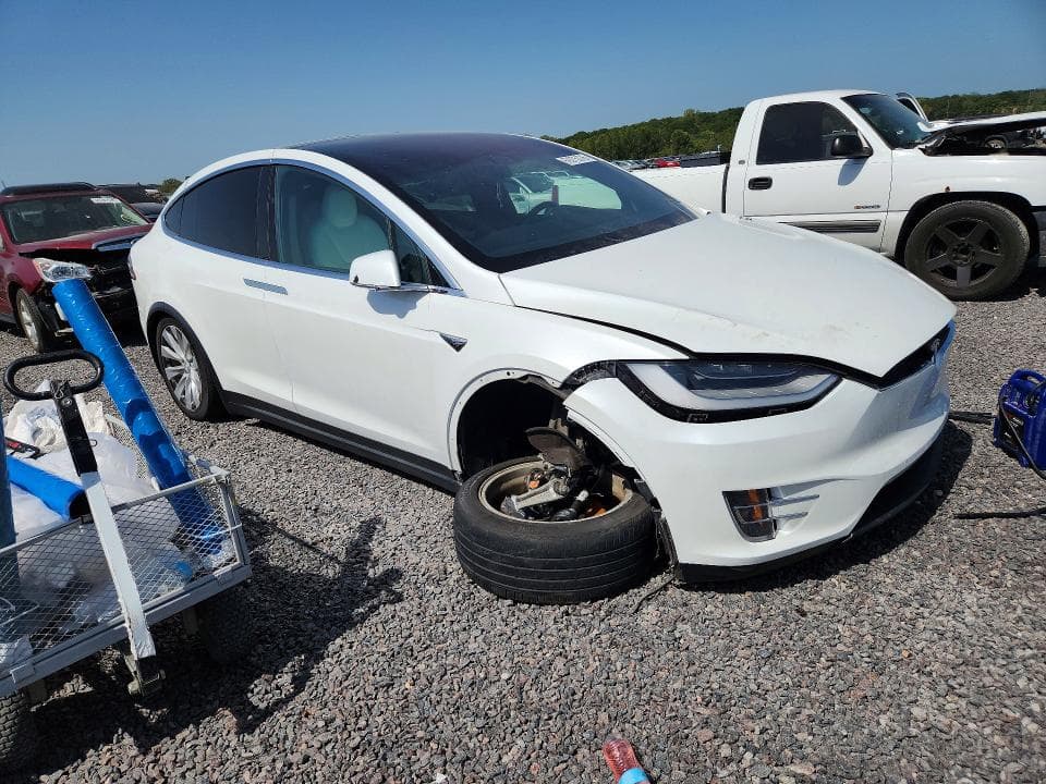 2020 TESLA MODEL X 4