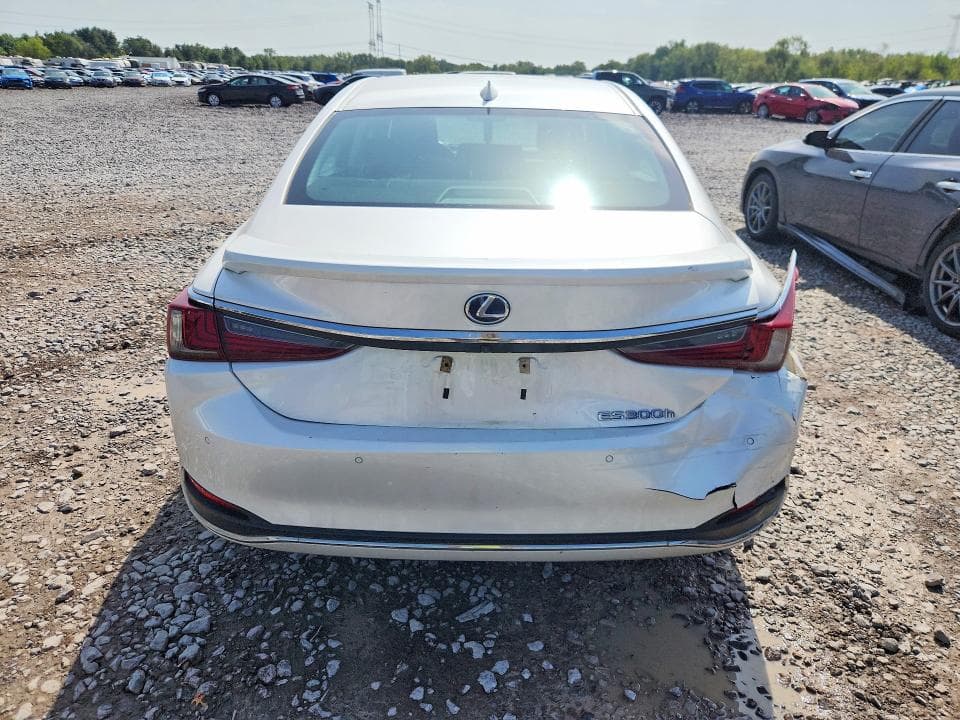 2021 LEXUS ES 300H 6