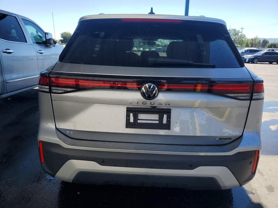 2026 VOLKSWAGEN TIGUAN SE 6