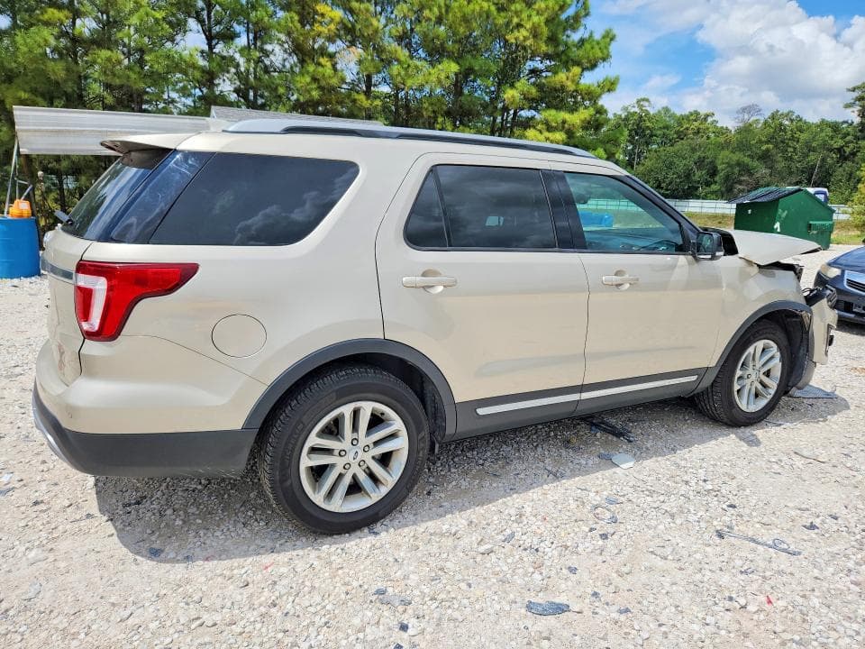 2017 FORD EXPLORER XLT 3