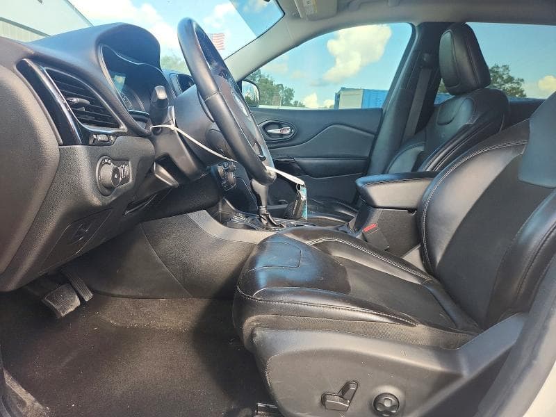 2019 JEEP CHEROKEE LATITUDE PLUS 7