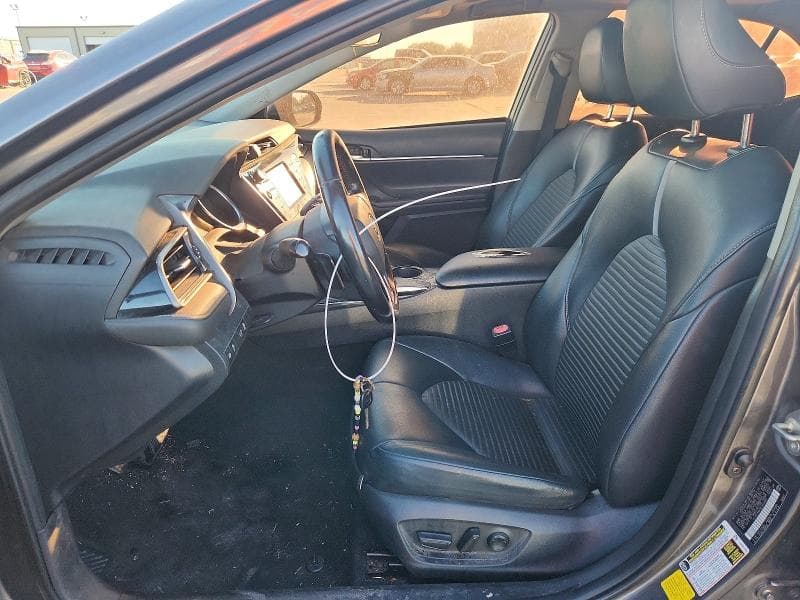 2019 TOYOTA CAMRY SE 7