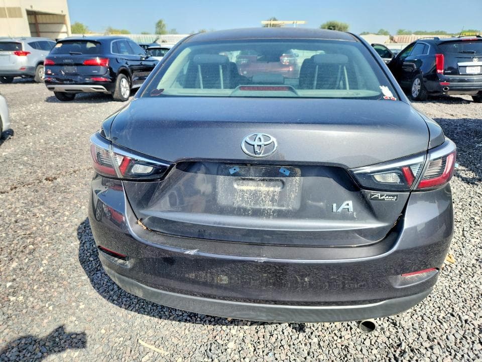 2017 TOYOTA YARIS IA BASE 6