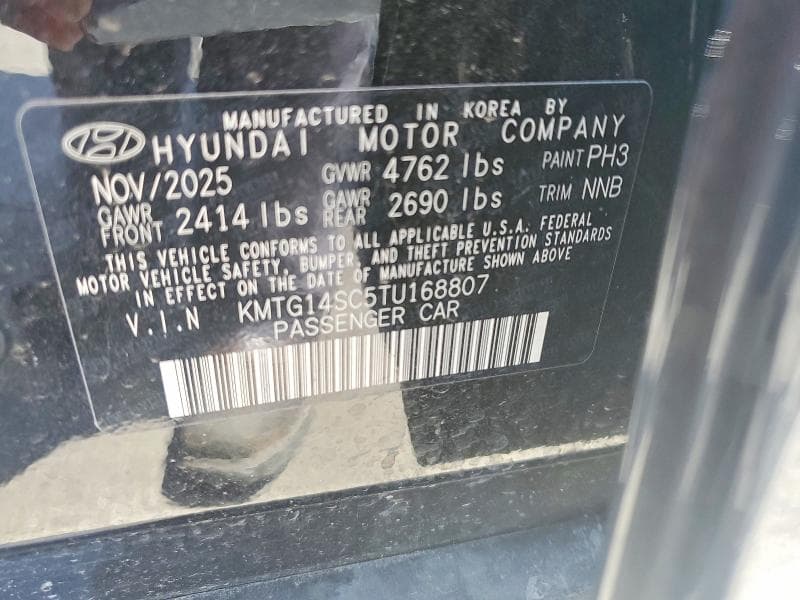 2026 GENESIS G70 2.5T STANDARD 12
