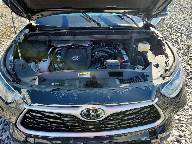 2023 TOYOTA HIGHLANDER XLE 11