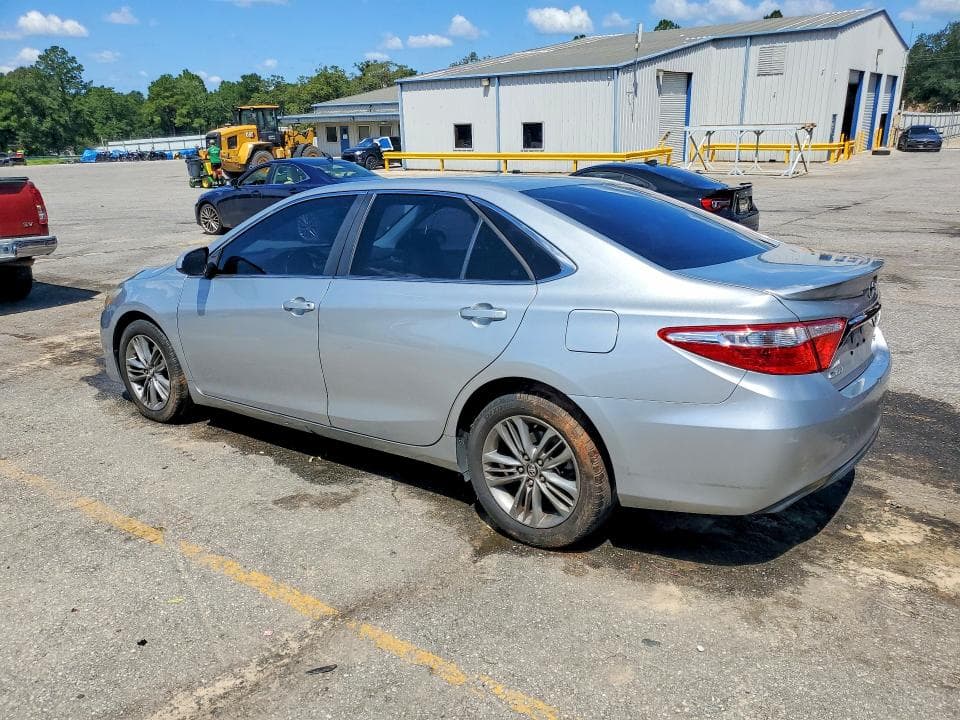 2017 TOYOTA CAMRY SE 2