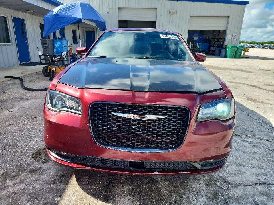 2018 CHRYSLER 300 S 5