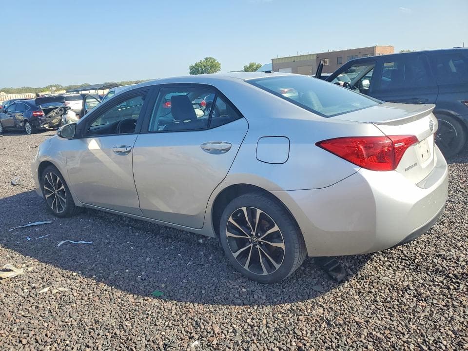 2017 TOYOTA COROLLA SE 2