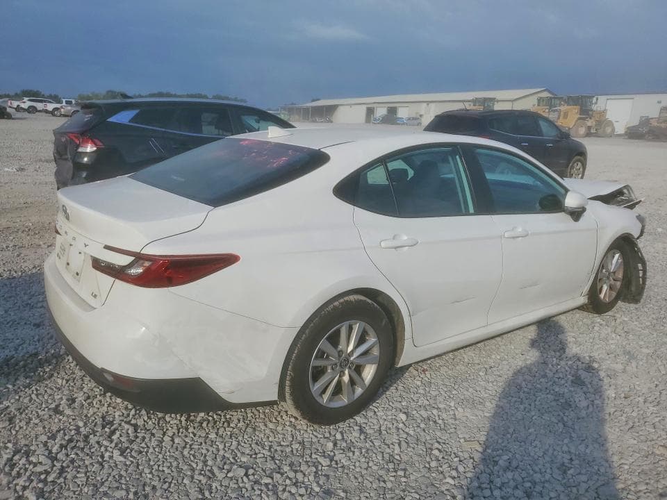 2025 TOYOTA CAMRY LE 3