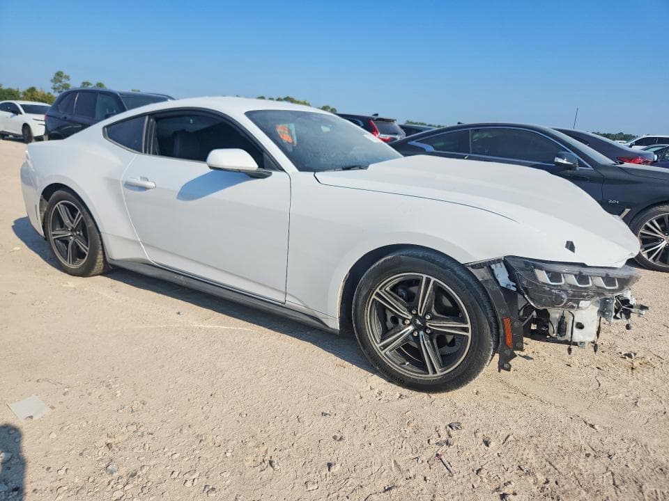 2024 FORD MUSTANG 4