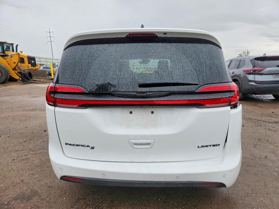 2025 CHRYSLER PACIFICA LIMITED 6