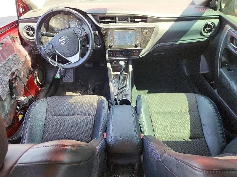 2017 TOYOTA COROLLA SE 8