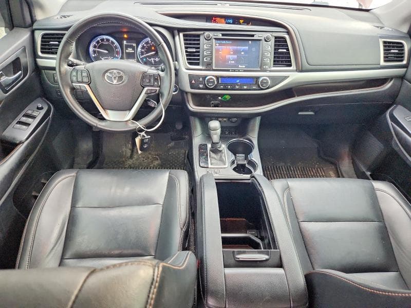 2019 TOYOTA HIGHLANDER XLE 8