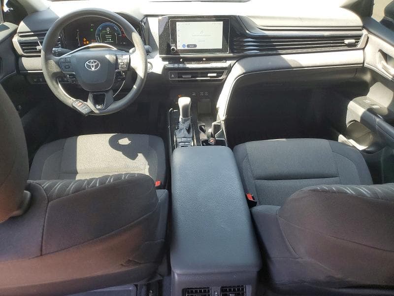 2025 TOYOTA CAMRY LE 8