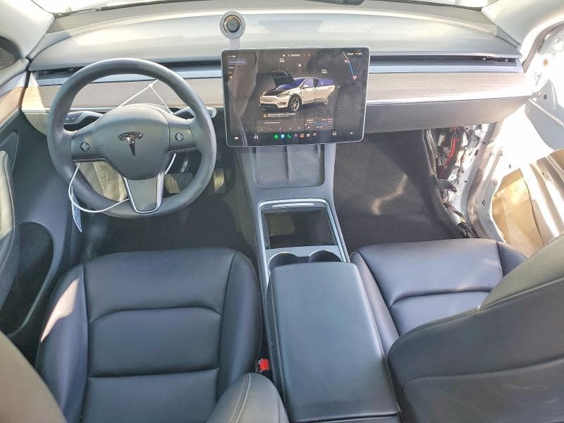 2024 TESLA MODEL Y 8
