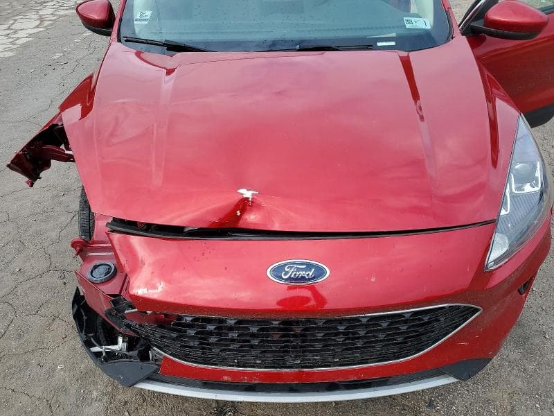 2020 FORD ESCAPE SE 12