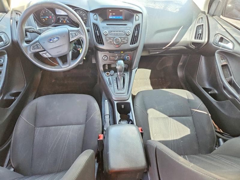 2017 FORD FOCUS SE 8
