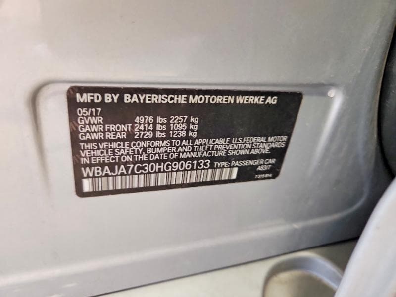 2017 BMW 530 XI 12