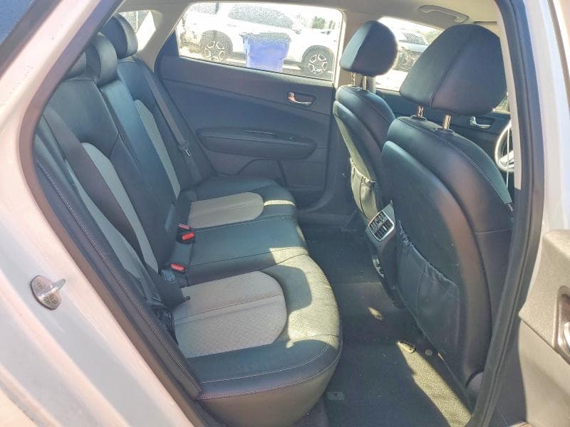 2019 KIA OPTIMA EX 10