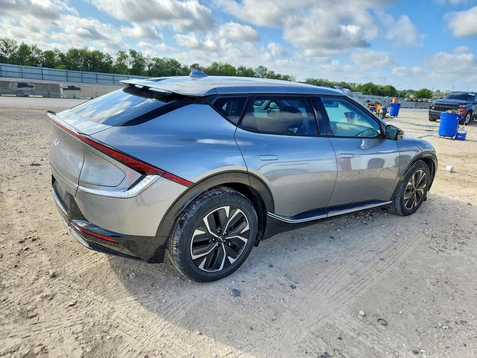 2023 KIA EV6 WIND 3