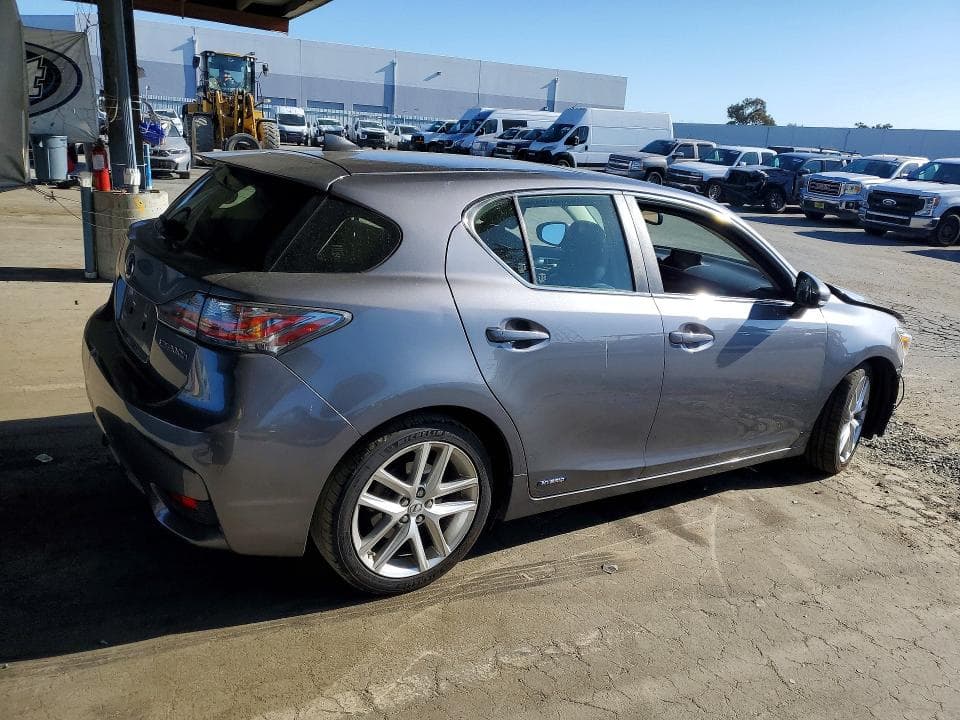 2017 LEXUS CT 200 3