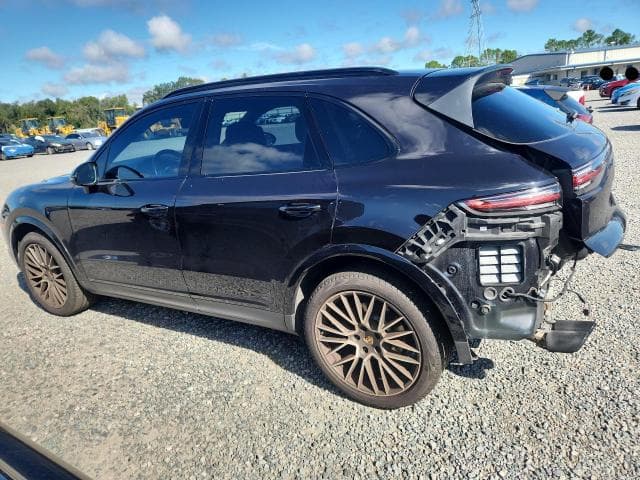 2019 PORSCHE CAYENNE 2