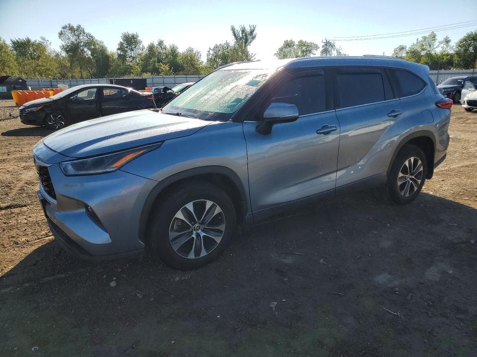 2021 TOYOTA HIGHLANDER XLE
