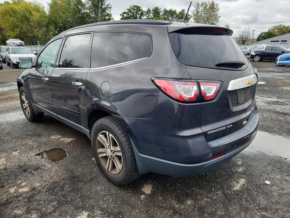 2017 CHEVROLET TRAVERSE LT 2