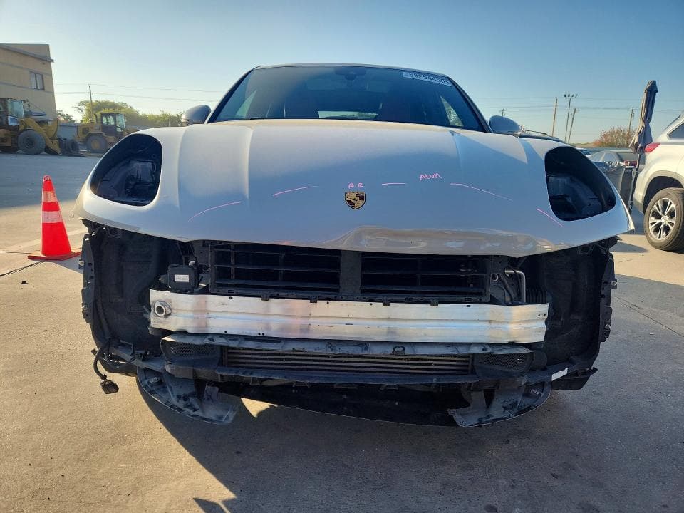 2021 PORSCHE MACAN 5