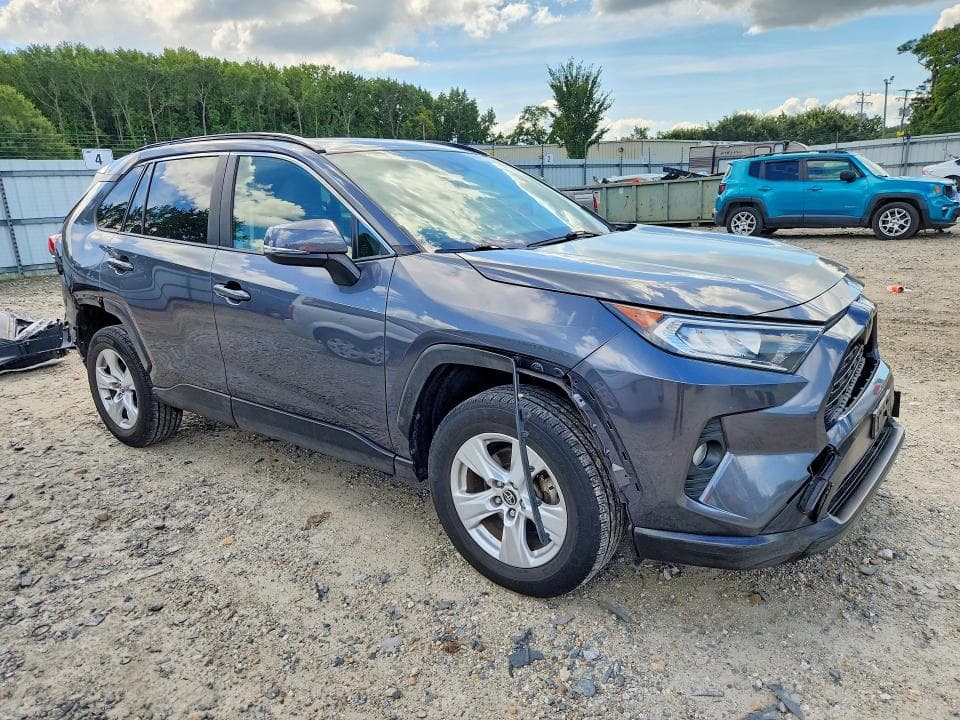 2019 TOYOTA RAV4 XLE 4